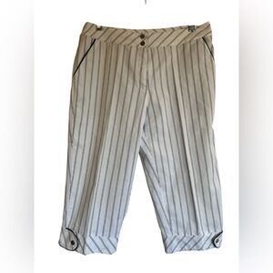 Tail Striped Sport Capris - White and Black